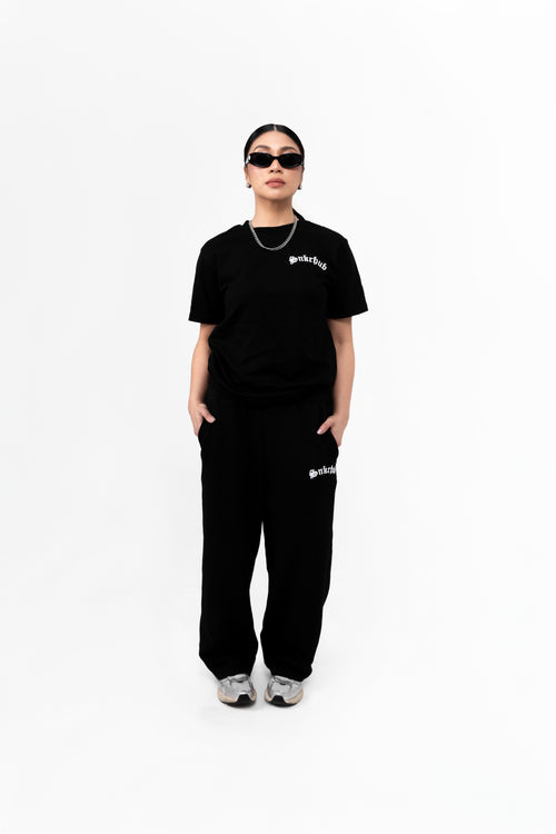 SNKRHUB Old English Boxy Tee – Black
